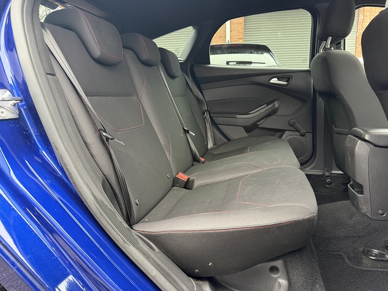 Ford Focus 1.0T EcoBoost ST-Line Hatchback 5dr Petrol Auto Euro 6 (s/s) (125 ps) - U2367