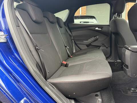 Ford Focus 1.0T EcoBoost ST-Line Hatchback 5dr Petrol Auto Euro 6 (s/s) (125 ps) - U2367