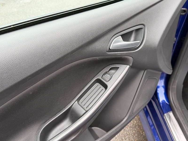 Ford Focus 1.0T EcoBoost ST-Line Hatchback 5dr Petrol Auto Euro 6 (s/s) (125 ps) - U2367