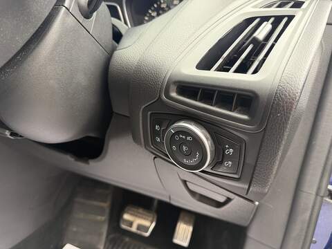 Ford Focus 1.0T EcoBoost ST-Line Hatchback 5dr Petrol Auto Euro 6 (s/s) (125 ps) - U2367