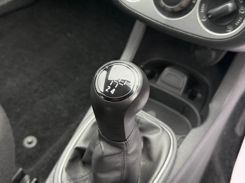 Vauxhall Corsa 1.0 ecoFLEX 12V S Hatchback 5dr Petrol Manual Euro 5 (65 ps) - U2368