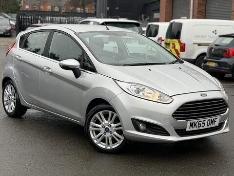 Ford Fiesta FOCUS 1.6L ZETEC 5d AUTO 124 BHP 12 MONTHS MOT - JUST SERVICED