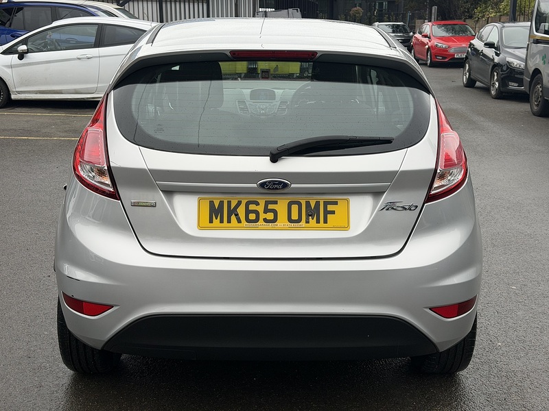 Ford Fiesta 1.0T EcoBoost Zetec Hatchback 5dr Petrol Powershift Euro 5 (100 ps) - U2370