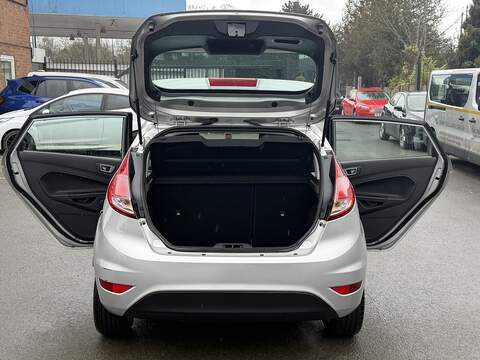 Ford Fiesta 1.0T EcoBoost Zetec Hatchback 5dr Petrol Powershift Euro 5 (100 ps) - U2370