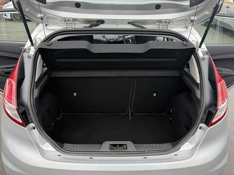 Ford Fiesta 1.0T EcoBoost Zetec Hatchback 5dr Petrol Powershift Euro 5 (100 ps) - U2370