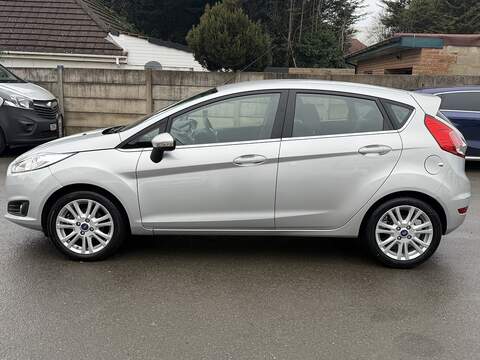 Ford Fiesta 1.0T EcoBoost Zetec Hatchback 5dr Petrol Powershift Euro 5 (100 ps) - U2370
