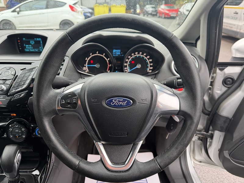 Ford Fiesta 1.0T EcoBoost Zetec Hatchback 5dr Petrol Powershift Euro 5 (100 ps) - U2370