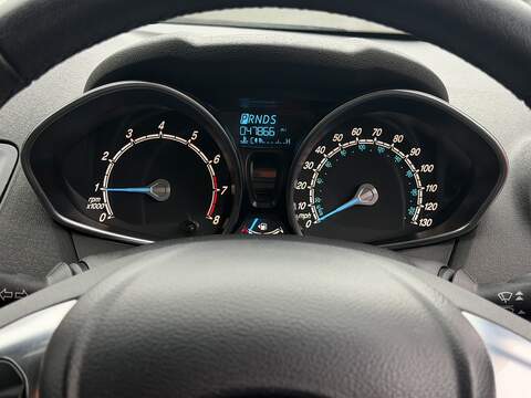 Ford Fiesta 1.0T EcoBoost Zetec Hatchback 5dr Petrol Powershift Euro 5 (100 ps) - U2370