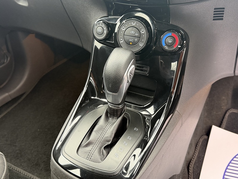 Ford Fiesta 1.0T EcoBoost Zetec Hatchback 5dr Petrol Powershift Euro 5 (100 ps) - U2370