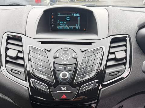 Ford Fiesta 1.0T EcoBoost Zetec Hatchback 5dr Petrol Powershift Euro 5 (100 ps) - U2370