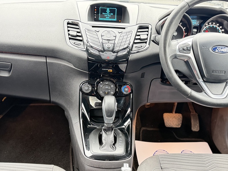 Ford Fiesta 1.0T EcoBoost Zetec Hatchback 5dr Petrol Powershift Euro 5 (100 ps) - U2370