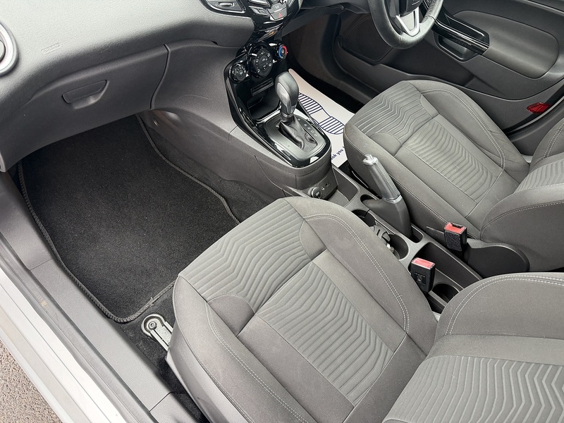 Ford Fiesta 1.0T EcoBoost Zetec Hatchback 5dr Petrol Powershift Euro 5 (100 ps) - U2370