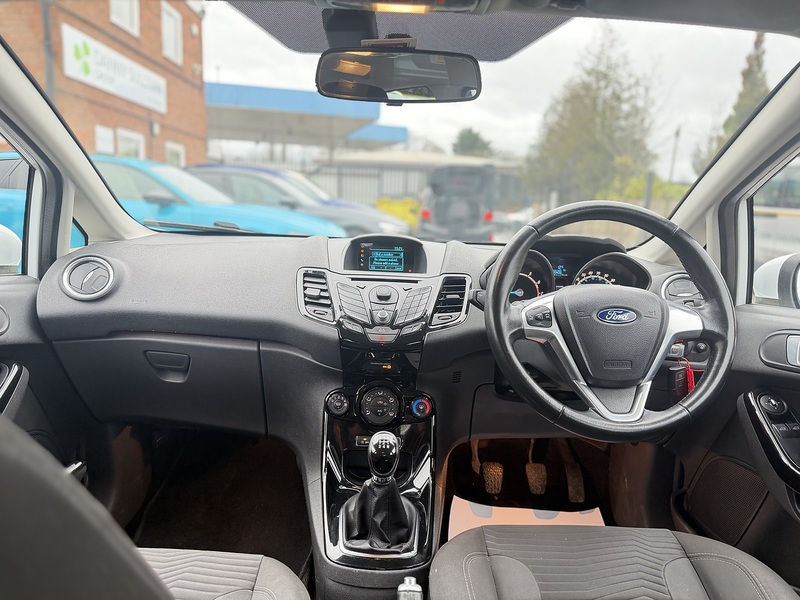 Ford Fiesta 1.0T EcoBoost Zetec Hatchback 5dr Petrol Manual Euro 5 (s/s) (100 ps) - U2371