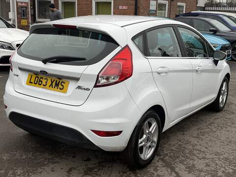 Ford Fiesta 1.0T EcoBoost Zetec Hatchback 5dr Petrol Manual Euro 5 (s/s) (100 ps) - U2371