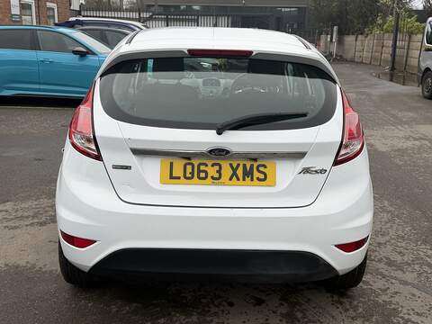 Ford Fiesta 1.0T EcoBoost Zetec Hatchback 5dr Petrol Manual Euro 5 (s/s) (100 ps) - U2371