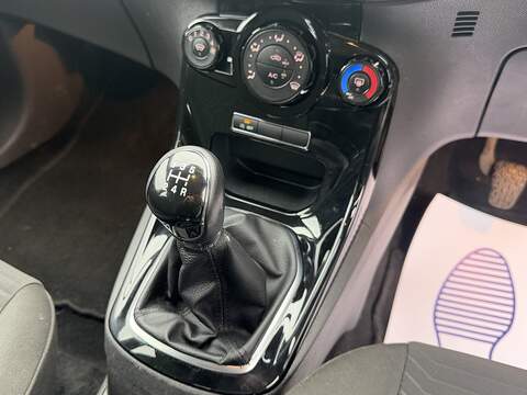 Ford Fiesta 1.0T EcoBoost Zetec Hatchback 5dr Petrol Manual Euro 5 (s/s) (100 ps) - U2371