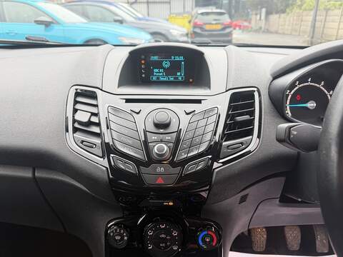 Ford Fiesta 1.0T EcoBoost Zetec Hatchback 5dr Petrol Manual Euro 5 (s/s) (100 ps) - U2371
