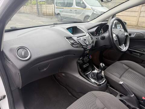 Ford Fiesta 1.0T EcoBoost Zetec Hatchback 5dr Petrol Manual Euro 5 (s/s) (100 ps) - U2371