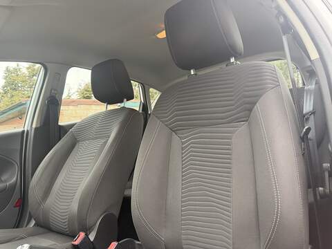 Ford Fiesta 1.0T EcoBoost Zetec Hatchback 5dr Petrol Manual Euro 5 (s/s) (100 ps) - U2371