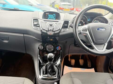 Ford Fiesta 1.0T EcoBoost Zetec Hatchback 5dr Petrol Manual Euro 5 (s/s) (100 ps) - U2371