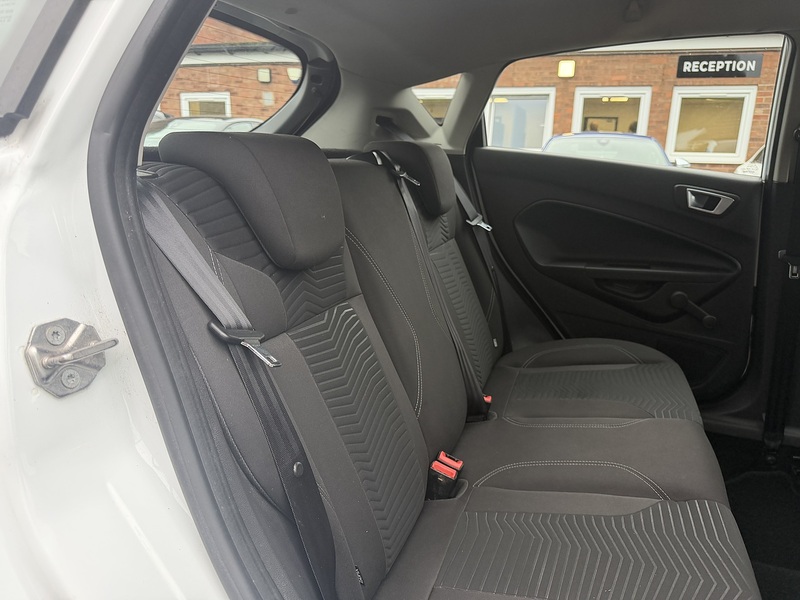 Ford Fiesta 1.0T EcoBoost Zetec Hatchback 5dr Petrol Manual Euro 5 (s/s) (100 ps) - U2371