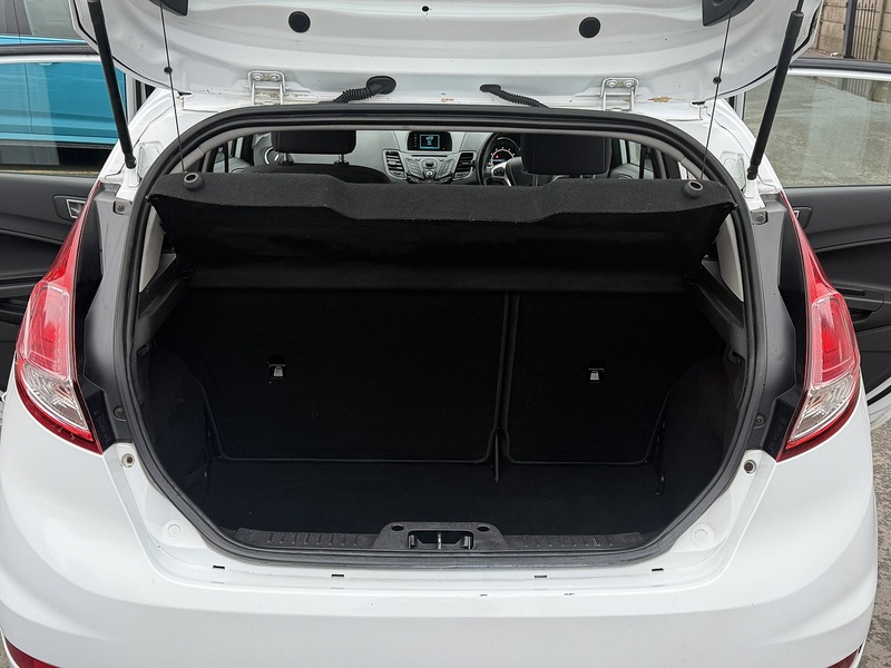 Ford Fiesta 1.0T EcoBoost Zetec Hatchback 5dr Petrol Manual Euro 5 (s/s) (100 ps) - U2371