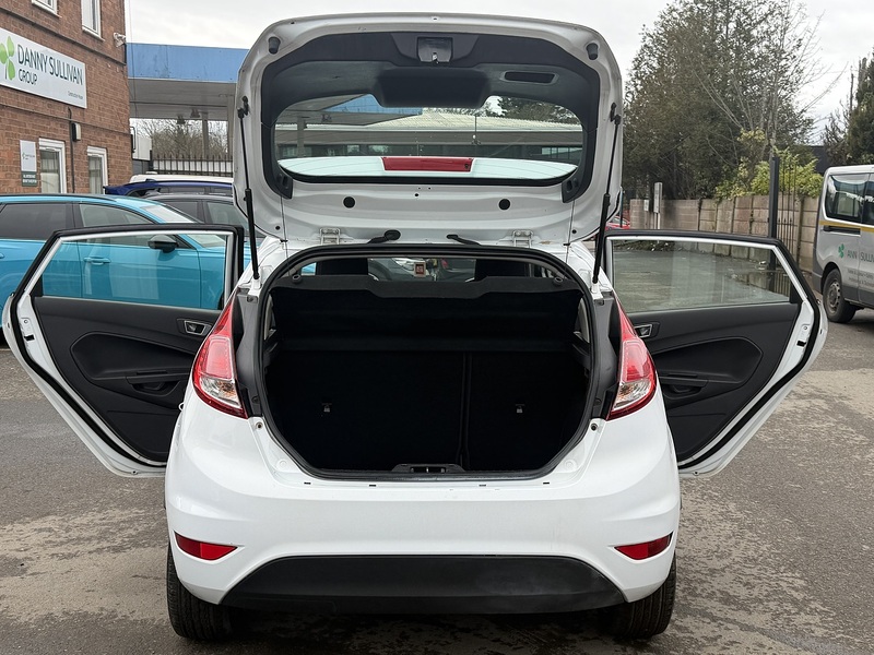 Ford Fiesta 1.0T EcoBoost Zetec Hatchback 5dr Petrol Manual Euro 5 (s/s) (100 ps) - U2371
