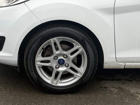 Ford Fiesta 1.0T EcoBoost Zetec Hatchback 5dr Petrol Manual Euro 5 (s/s) (100 ps) - U2371