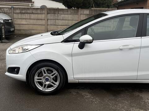 Ford Fiesta 1.0T EcoBoost Zetec Hatchback 5dr Petrol Manual Euro 5 (s/s) (100 ps) - U2371