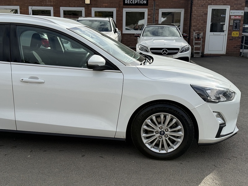 Ford Focus 1.0T EcoBoost Titanium Estate 5dr Petrol Auto Euro 6 (s/s) (125 ps) - U2374