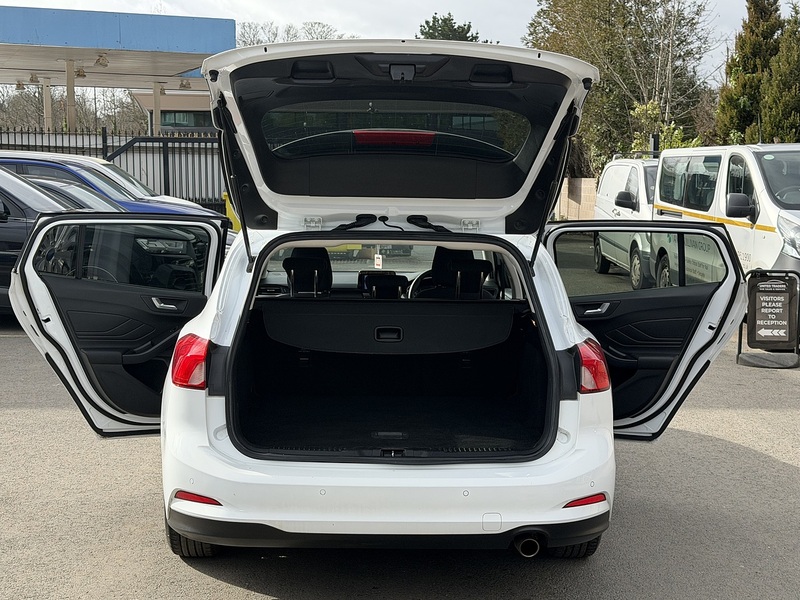 Ford Focus 1.0T EcoBoost Titanium Estate 5dr Petrol Auto Euro 6 (s/s) (125 ps) - U2374