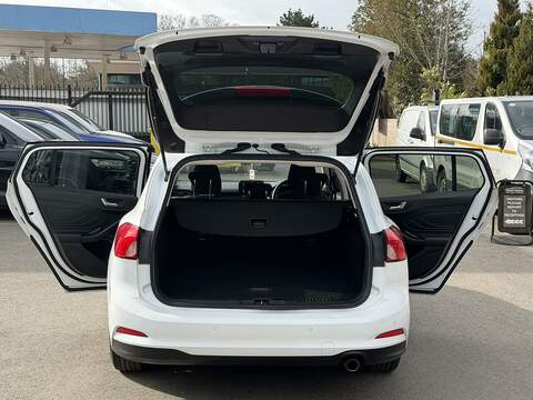 Ford Focus 1.0T EcoBoost Titanium Estate 5dr Petrol Auto Euro 6 (s/s) (125 ps) - U2374