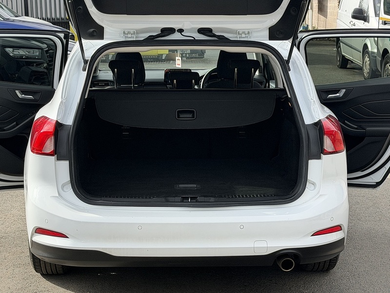 Ford Focus 1.0T EcoBoost Titanium Estate 5dr Petrol Auto Euro 6 (s/s) (125 ps) - U2374