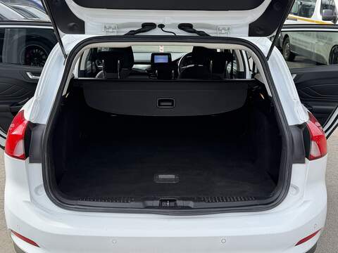 Ford Focus 1.0T EcoBoost Titanium Estate 5dr Petrol Auto Euro 6 (s/s) (125 ps) - U2374