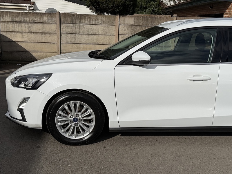 Ford Focus 1.0T EcoBoost Titanium Estate 5dr Petrol Auto Euro 6 (s/s) (125 ps) - U2374