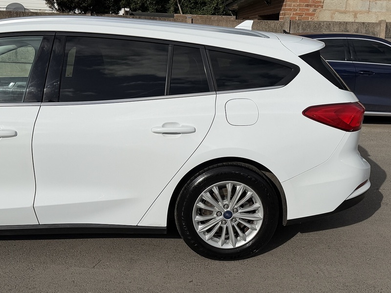 Ford Focus 1.0T EcoBoost Titanium Estate 5dr Petrol Auto Euro 6 (s/s) (125 ps) - U2374
