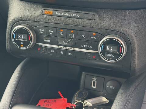 Ford Focus 1.0T EcoBoost Titanium Estate 5dr Petrol Auto Euro 6 (s/s) (125 ps) - U2374