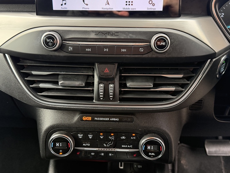 Ford Focus 1.0T EcoBoost Titanium Estate 5dr Petrol Auto Euro 6 (s/s) (125 ps) - U2374