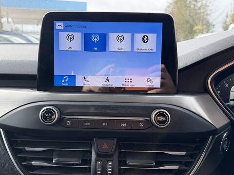 Ford Focus 1.0T EcoBoost Titanium Estate 5dr Petrol Auto Euro 6 (s/s) (125 ps) - U2374