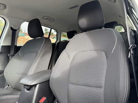 Ford Focus 1.0T EcoBoost Titanium Estate 5dr Petrol Auto Euro 6 (s/s) (125 ps) - U2374