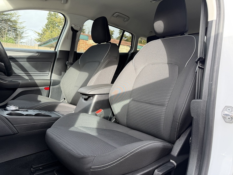 Ford Focus 1.0T EcoBoost Titanium Estate 5dr Petrol Auto Euro 6 (s/s) (125 ps) - U2374