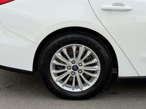 Ford Focus 1.0T EcoBoost Titanium Estate 5dr Petrol Auto Euro 6 (s/s) (125 ps) - U2374