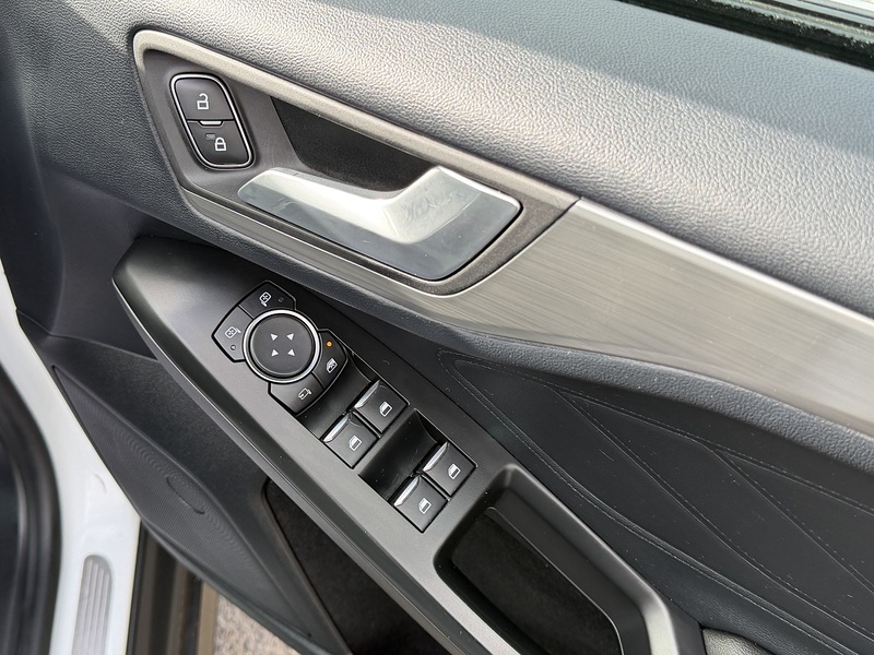 Ford Focus 1.0T EcoBoost Titanium Estate 5dr Petrol Auto Euro 6 (s/s) (125 ps) - U2374