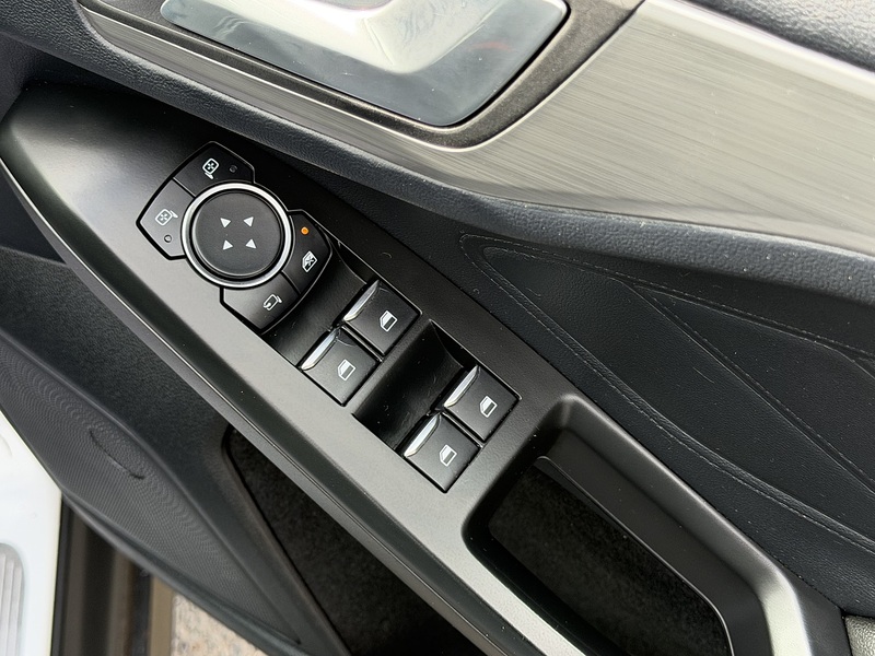 Ford Focus 1.0T EcoBoost Titanium Estate 5dr Petrol Auto Euro 6 (s/s) (125 ps) - U2374