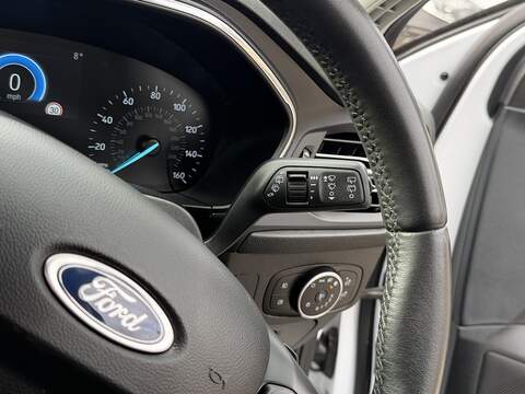 Ford Focus 1.0T EcoBoost Titanium Estate 5dr Petrol Auto Euro 6 (s/s) (125 ps) - U2374