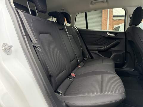 Ford Focus 1.0T EcoBoost Titanium Estate 5dr Petrol Auto Euro 6 (s/s) (125 ps) - U2374