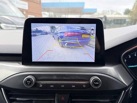 Ford Focus 1.0T EcoBoost Titanium Estate 5dr Petrol Auto Euro 6 (s/s) (125 ps) - U2374