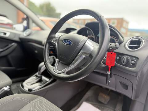 Ford Fiesta 1.0T EcoBoost Zetec Hatchback 5dr Petrol Powershift Euro 5 (100 ps) - U2375
