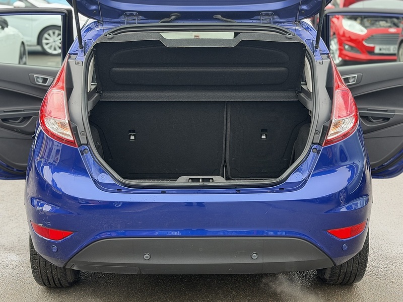 Ford Fiesta 1.0T EcoBoost Zetec Hatchback 5dr Petrol Powershift Euro 5 (100 ps) - U2375