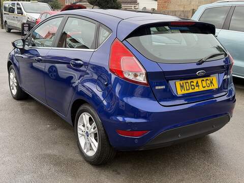 Ford Fiesta 1.0T EcoBoost Zetec Hatchback 5dr Petrol Powershift Euro 5 (100 ps) - U2375